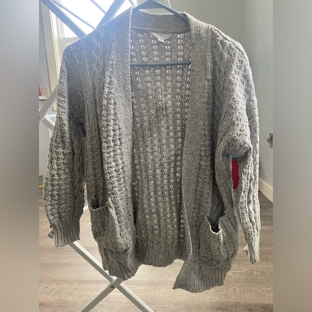Cardigan sweater